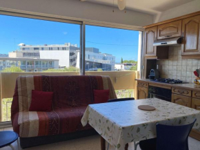 Appartement T2 ensoleillé avec parking privatif à partir de 2025, climatisation et proche des Thermes - FR-1-553-268